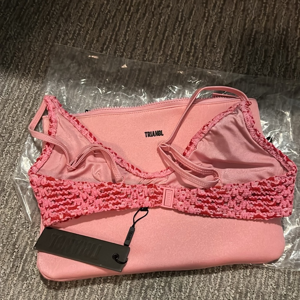 Brand new Triangl top - Picture 2 of 4